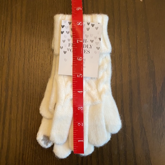 Tech Friendly Gloves - Picture 5 of 5